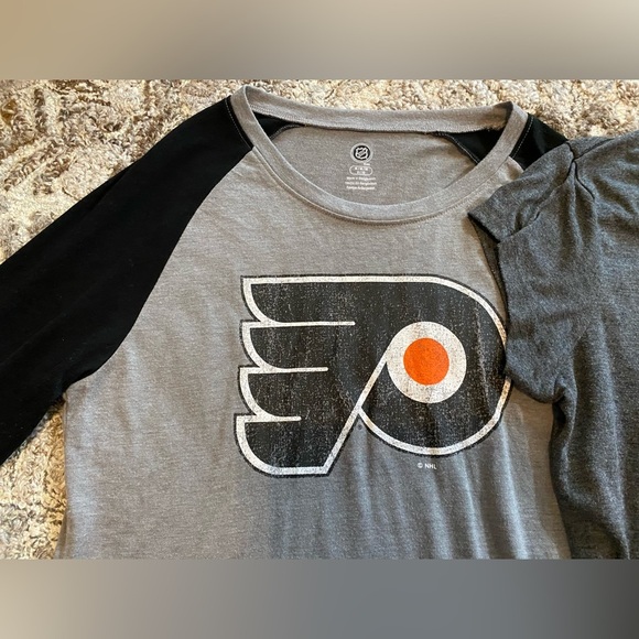 WOMEN'S PHILADELPHIA FLYERS T-SHIRT NHL Gray Bundle V NECK Medium 3/4 Sleeve - Picture 2 of 9